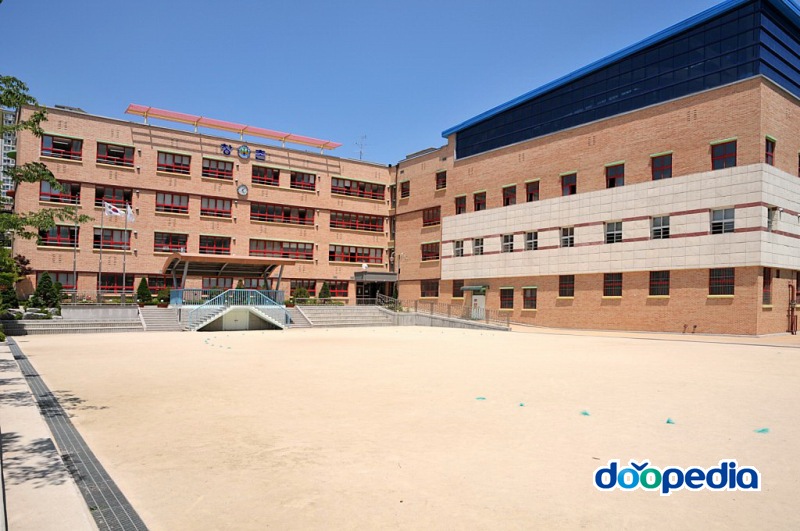 R091-창촌초등학교-교사동.jpg